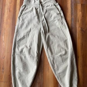 Relaxed Fit Super-High Rise French Terry Full Length Jogger size 6 sage green